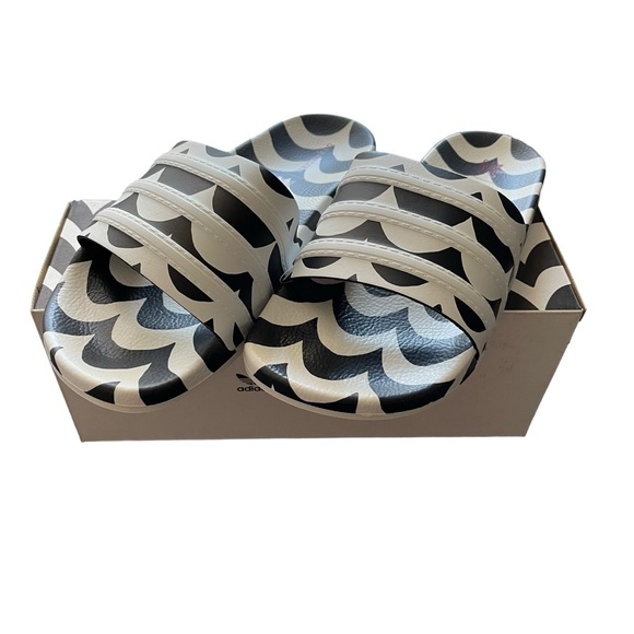Adidas Women’s Marimekko Adilette Slides Wave Print Black and White - Picture 7 of 16